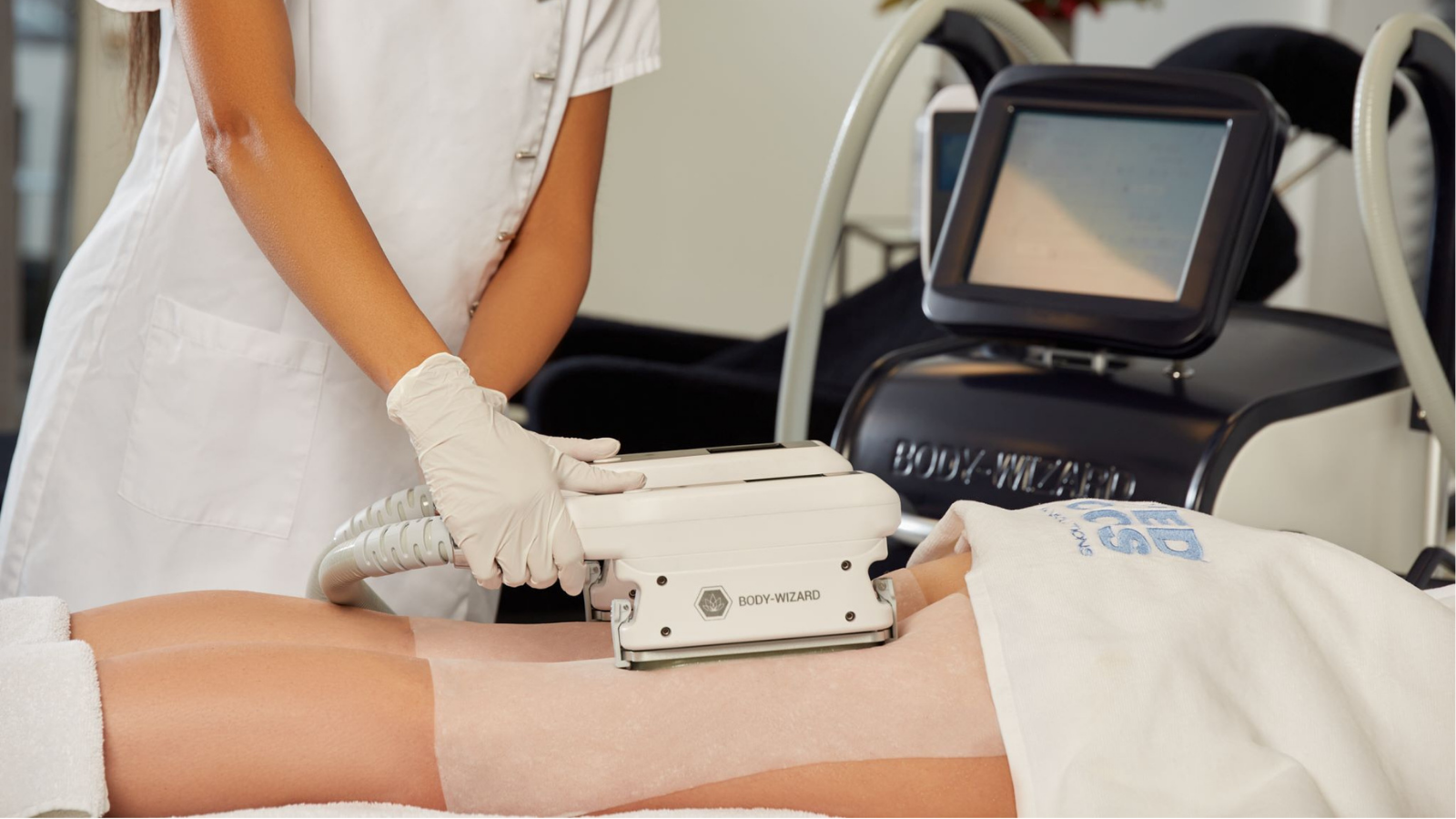 Een cryolipolyse-behandeling bij Studio Rosa in Hoevelaken.