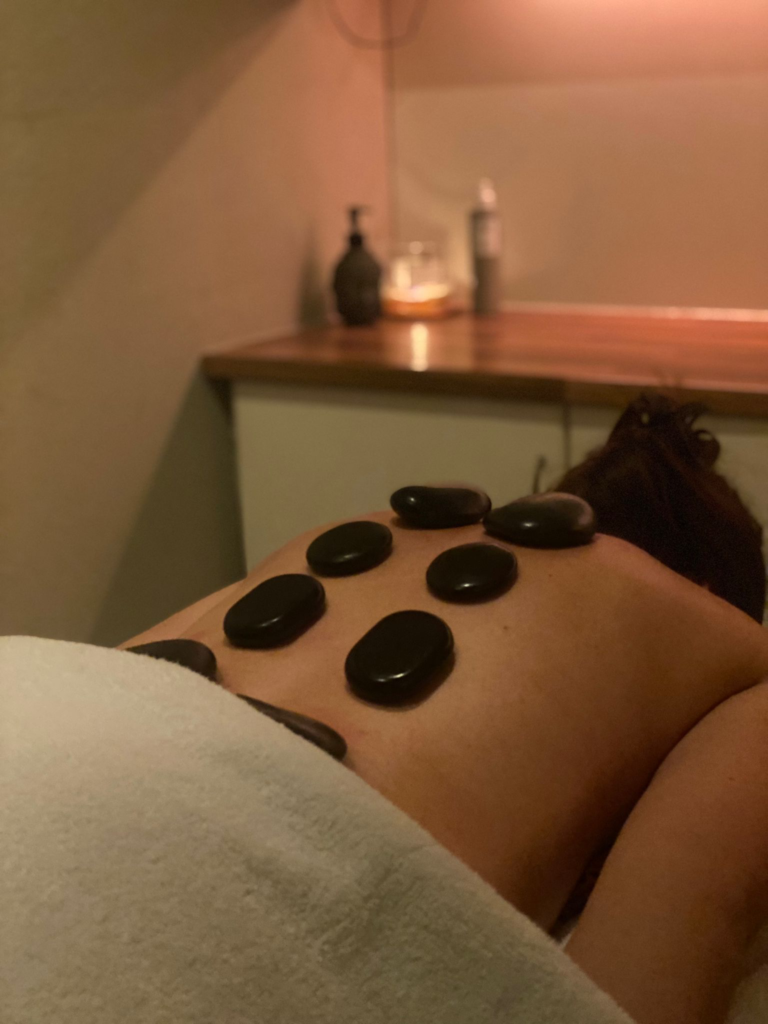 Hotstone massage bij Studio Rosa in Hoevelaken